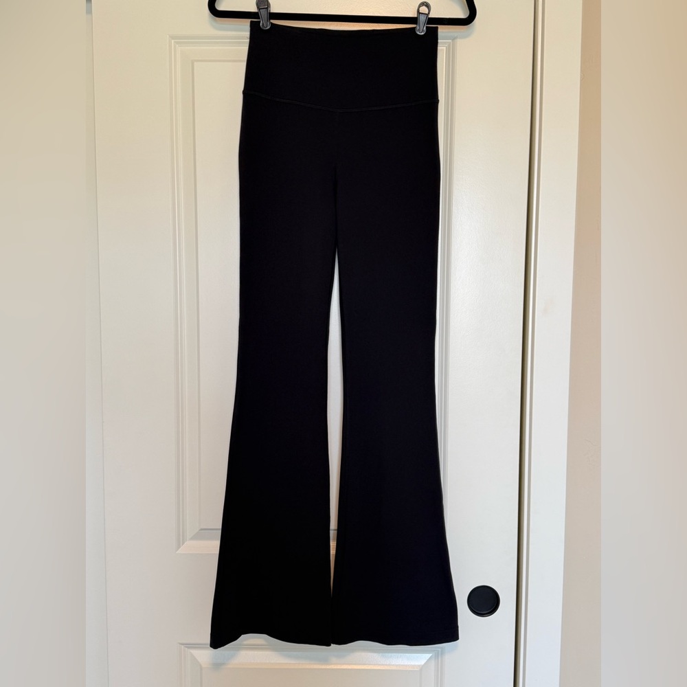 Lululemon Black Women's Flared Leggings - Picture 1 of 4